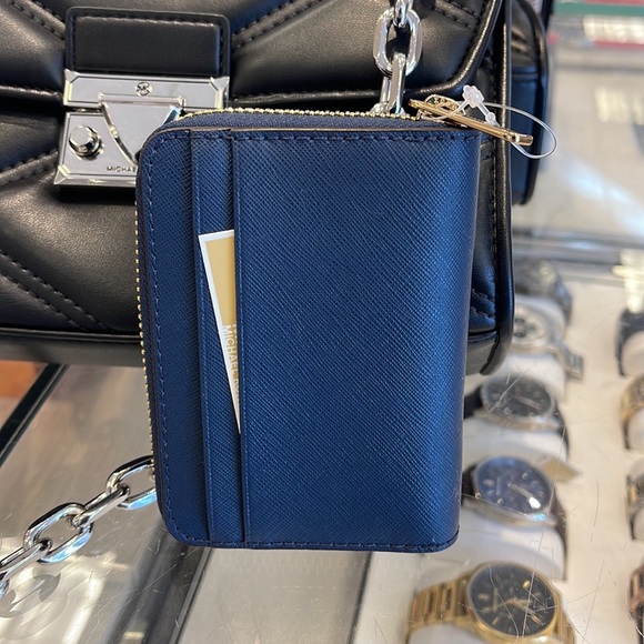 Michael Kors Jet Set Travel Medium Zip Around Card Case 
Color: Navy 
NWT - Picture 11 of 16